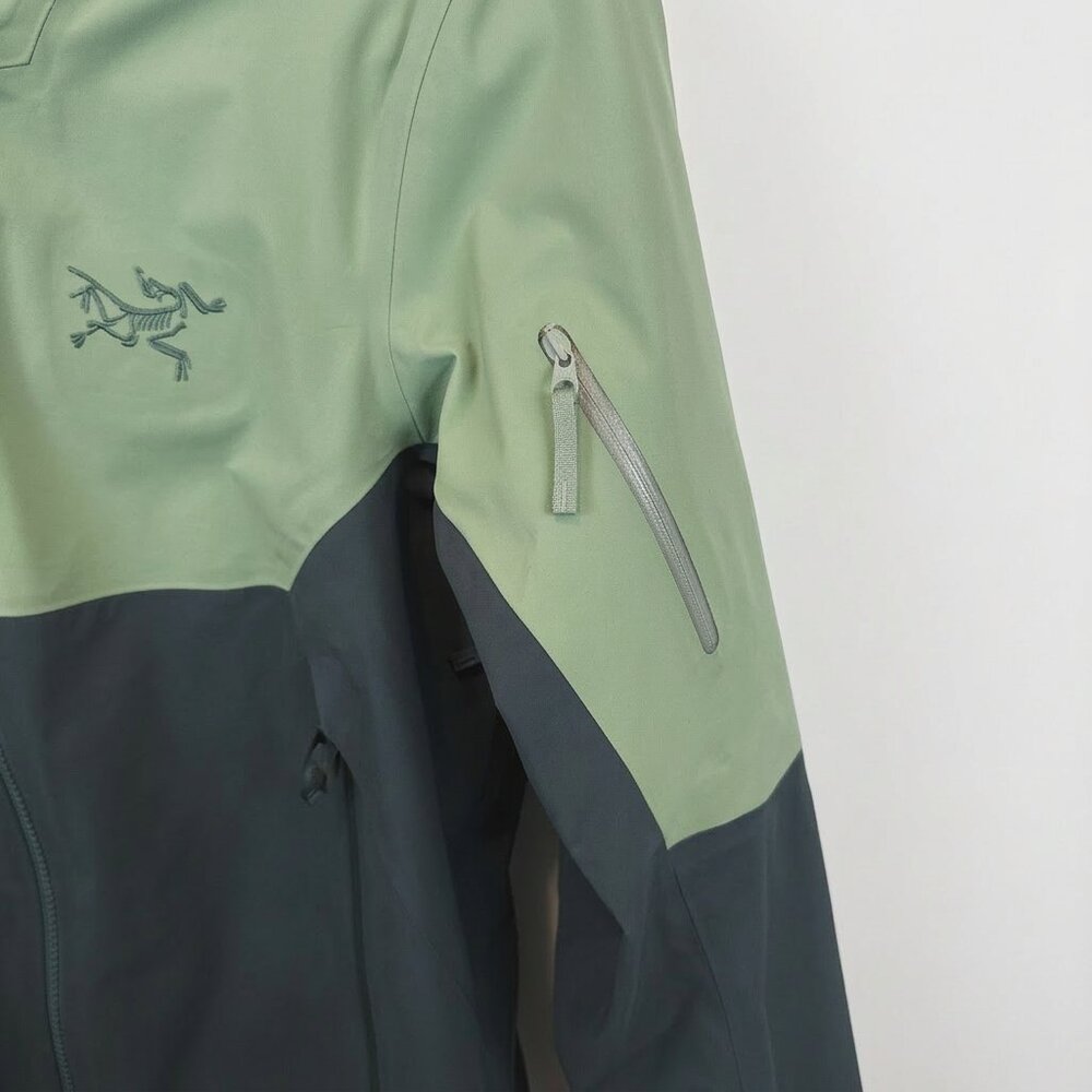 ARC'TERYX - Sentinel AR Jacket - Women's M - Picture 6 of 15
